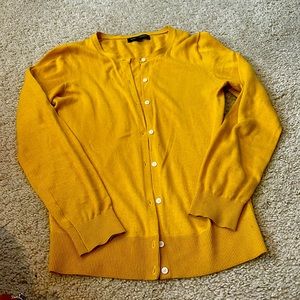 Banana Republic Sweater Small
